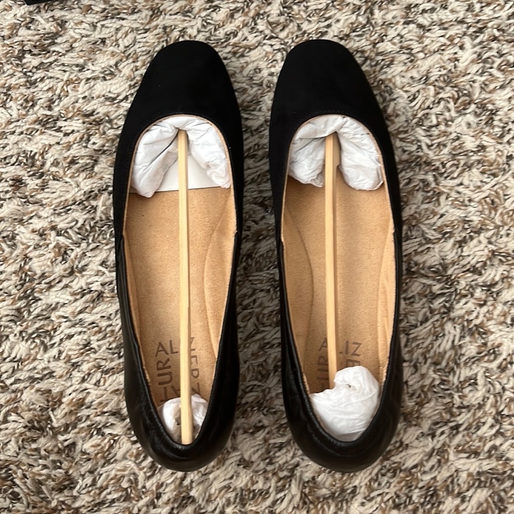 Naturalizer Pierce Black Leather and Suede Flats. New in box! Size 6.5